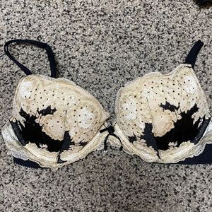 Victoria Secret 34 C